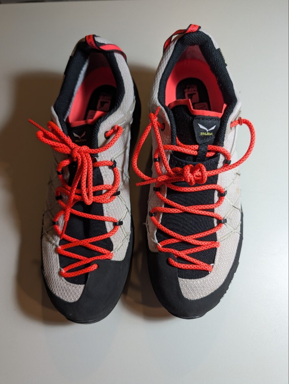 Salewa Woman's Oatmeal/Black Sz 11 Mountain Hiking Shoes with Neon Orange Laces